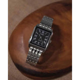 Reloj Casio MTP-B190D-1BVDF para hombre rectangular con números romanos negro