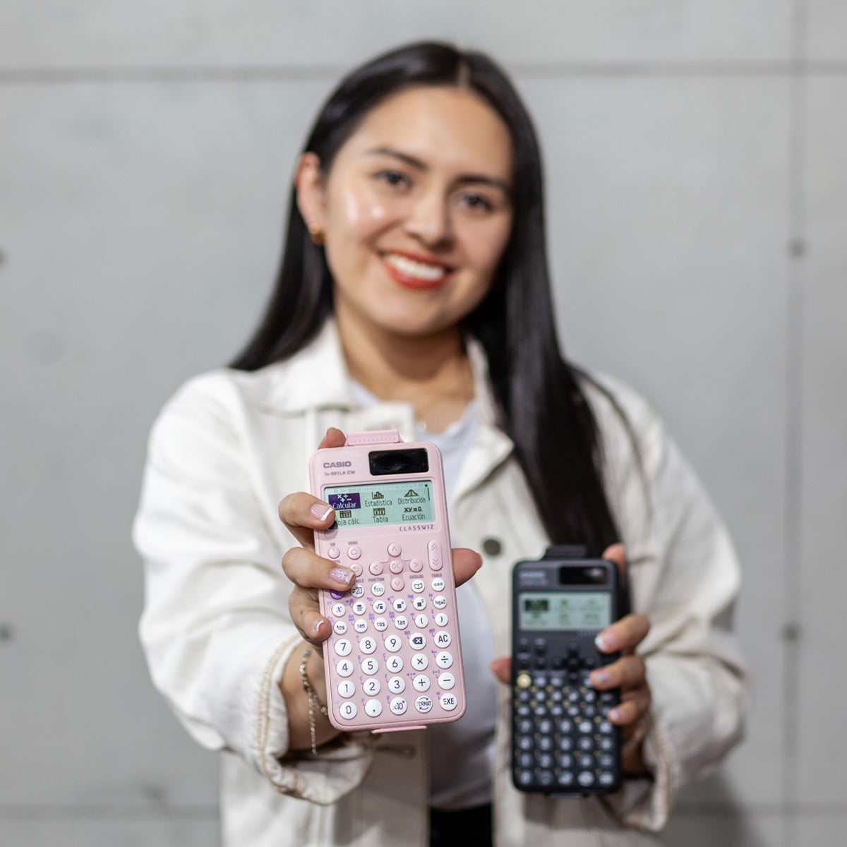 CALCULADORA CASIO ESCUELA Y UNIVERSIDAD FX-991LACW-PK-W-DT -ROSADA - Tiendas Casio TITEC