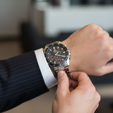 Reloj Casio Edifice EFV-540D-1AVUDF lifestyle traje