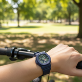 Reloj Casio Baby-G BGA-10D-2A1DR lifestyle con bicicleta